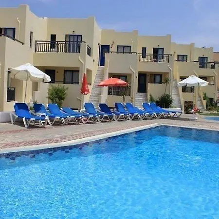 Blue Sky Aparthotel 4*