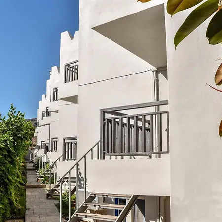 Blue Sky Aparthotel 4*
